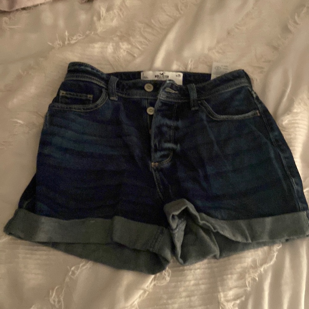 Hollister curvy high ride mom shorts